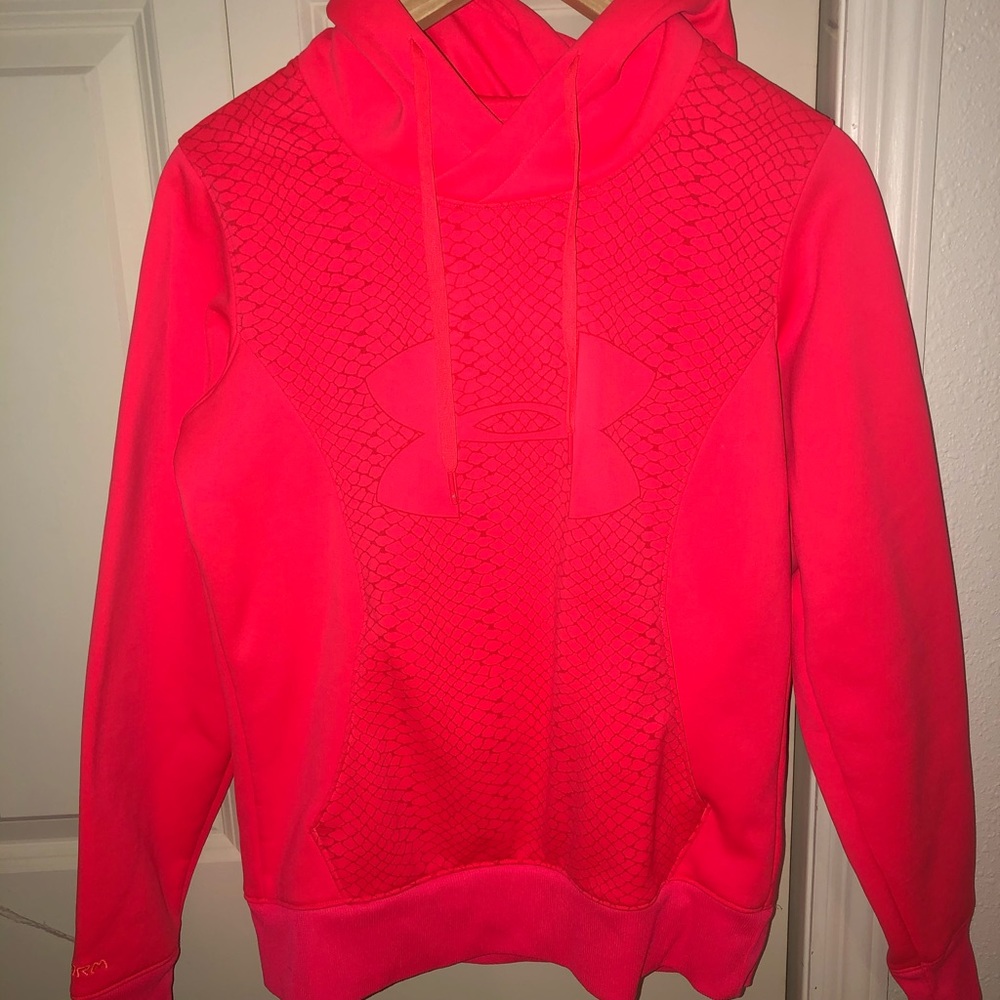 Under Armor sweatshirt